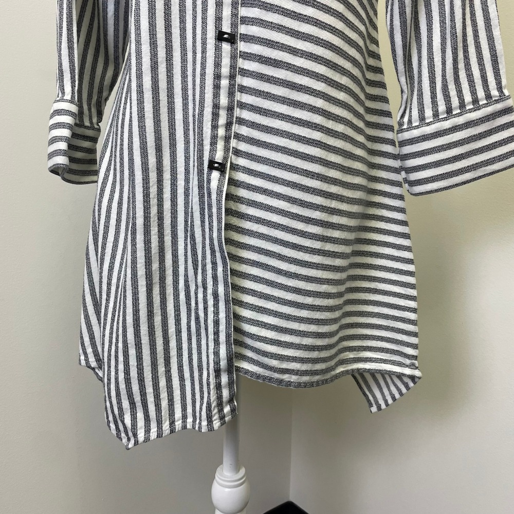 Soft Surroundings Striped Tunic Shirt Black White Sharkbite Hem Womens Small - Picture 7 of 16